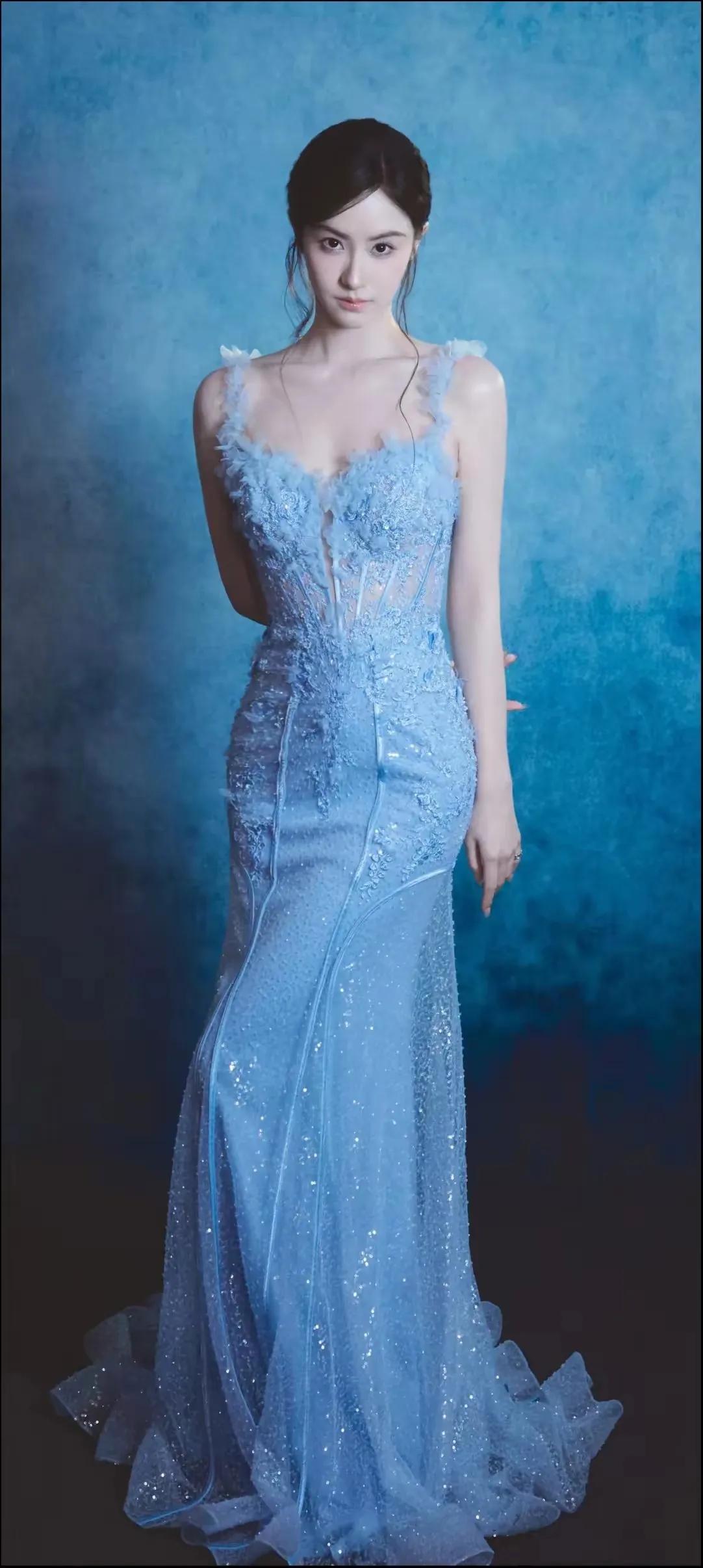 172高颜值模特写真