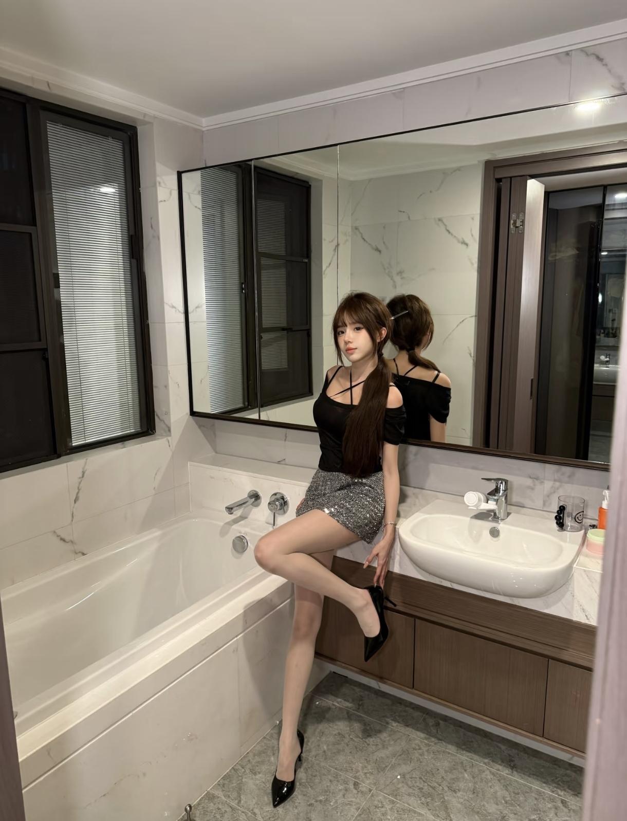 平时你们会自拍嘛？你问我答女孩子怎么穿搭既时尚又好看?＃每日穿搭学会穿搭对女