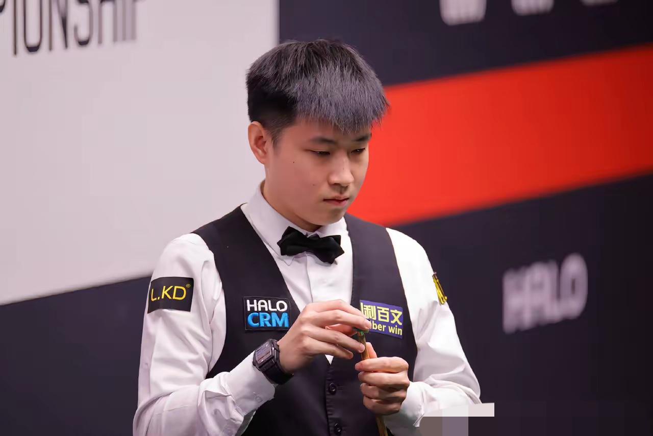 赵心童卫冕失利，真的成了史上最惨卫冕冠军？如果墨菲凭借捡漏晋级四强，那赵心童