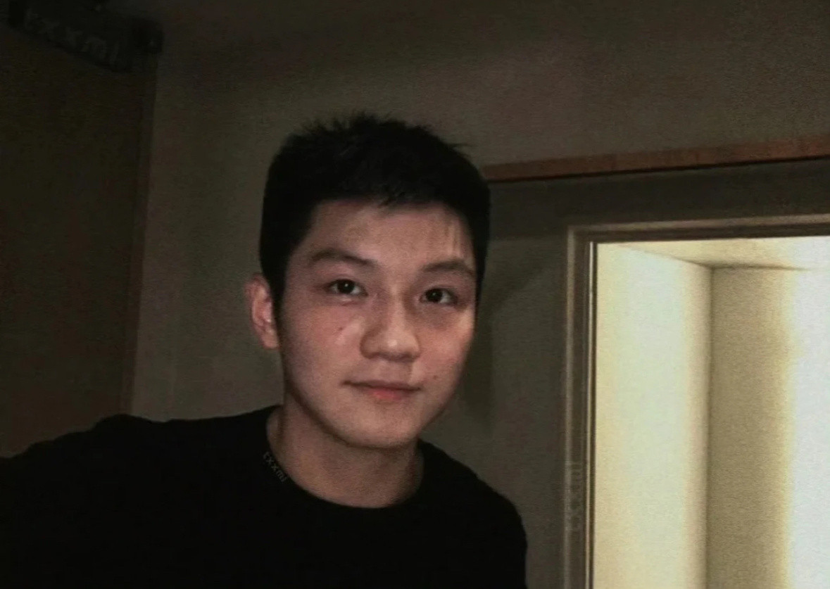 小樊的黑色系男友风穿搭樊振东​​​