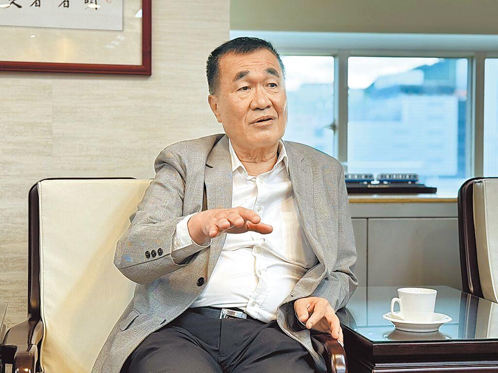 李四川曝国民党最大问题:老人不退、年轻人不敢挑战。国民党主席朱立伦宣布交棒,但呼