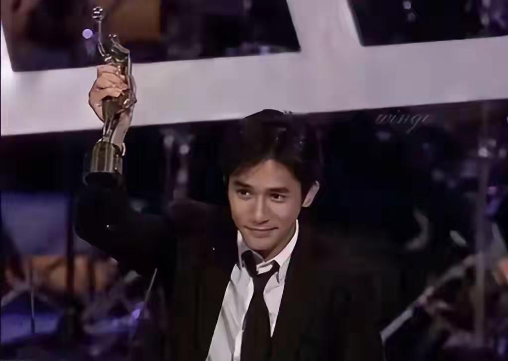 演都不演了？63岁梁朝伟高调承认最喜欢日本！现在这个湿时刻能敏感说出喜欢日本