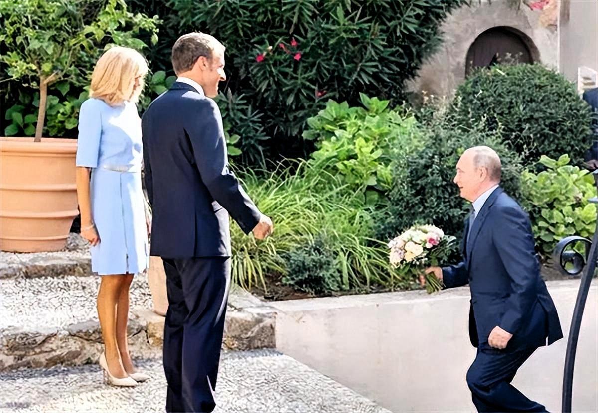 俄总统大帝这也算是铁树开花了？七十多岁的人了，还能传出谈恋爱的动静，这事儿乍