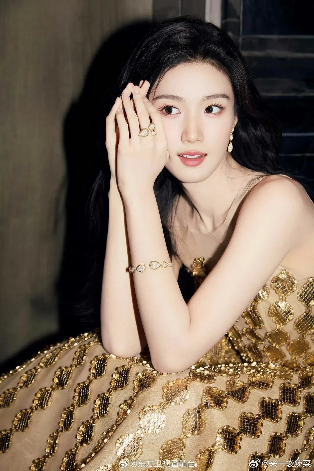 网友真诚发问：卢昱晓怎么火起来的？