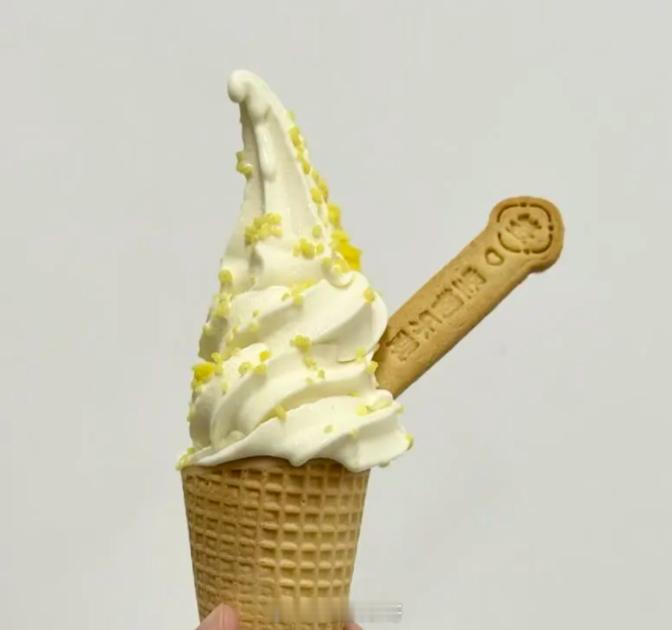 小米食堂发布小米冰激凌以后食堂每个月，也可以开一次发布会了，小米冰淇淋有标准