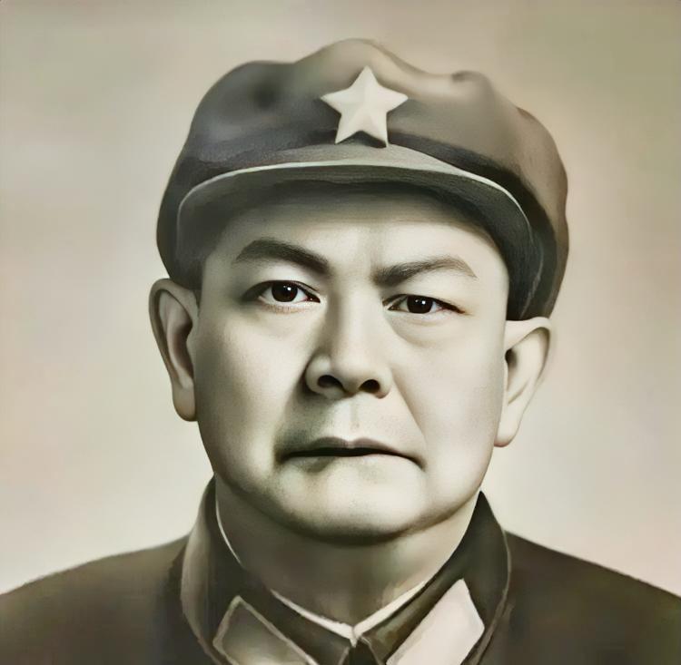 1941年，新四军参谋带了2个伤员打游击，3个人只有1支枪，谁知短短4年，这个参