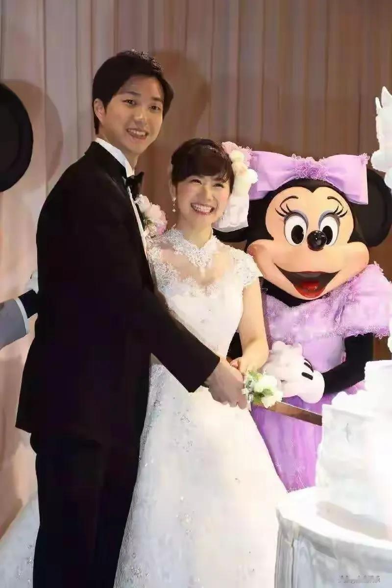 离婚四年，福原爱与江宏杰的人生轨迹已截然不同。福原爱带着孩子在日本站稳脚跟，凭借