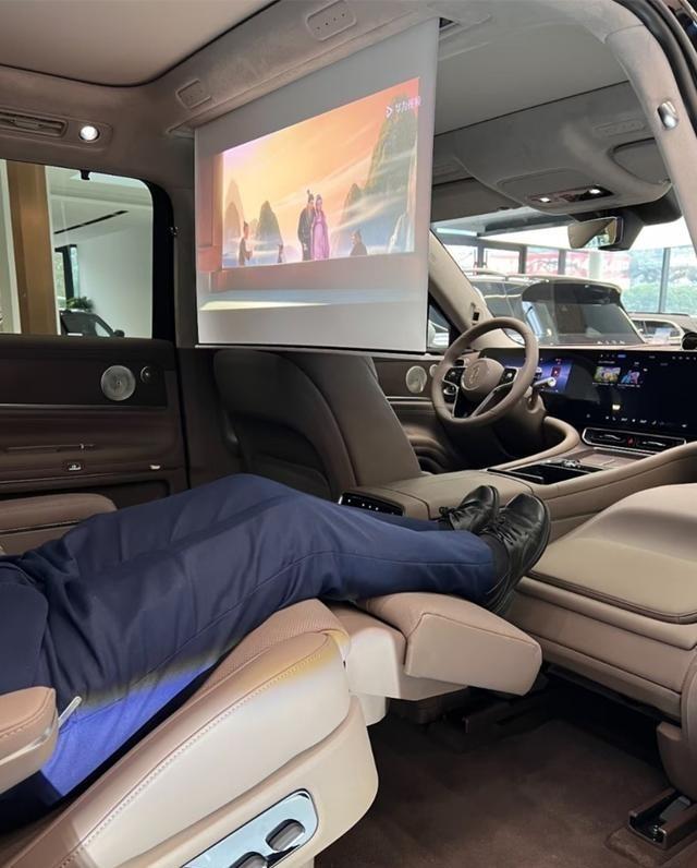 不管你信不信，今年将有四件大事要发生！很多人一看这种话，第一反应就是“又在画大