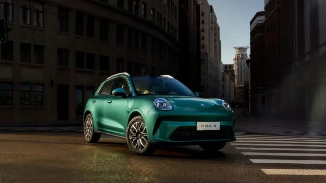 欧拉5将于三月份在泰国推出，先期上市的包括BEV和HEV两个版本。其实说实话，我