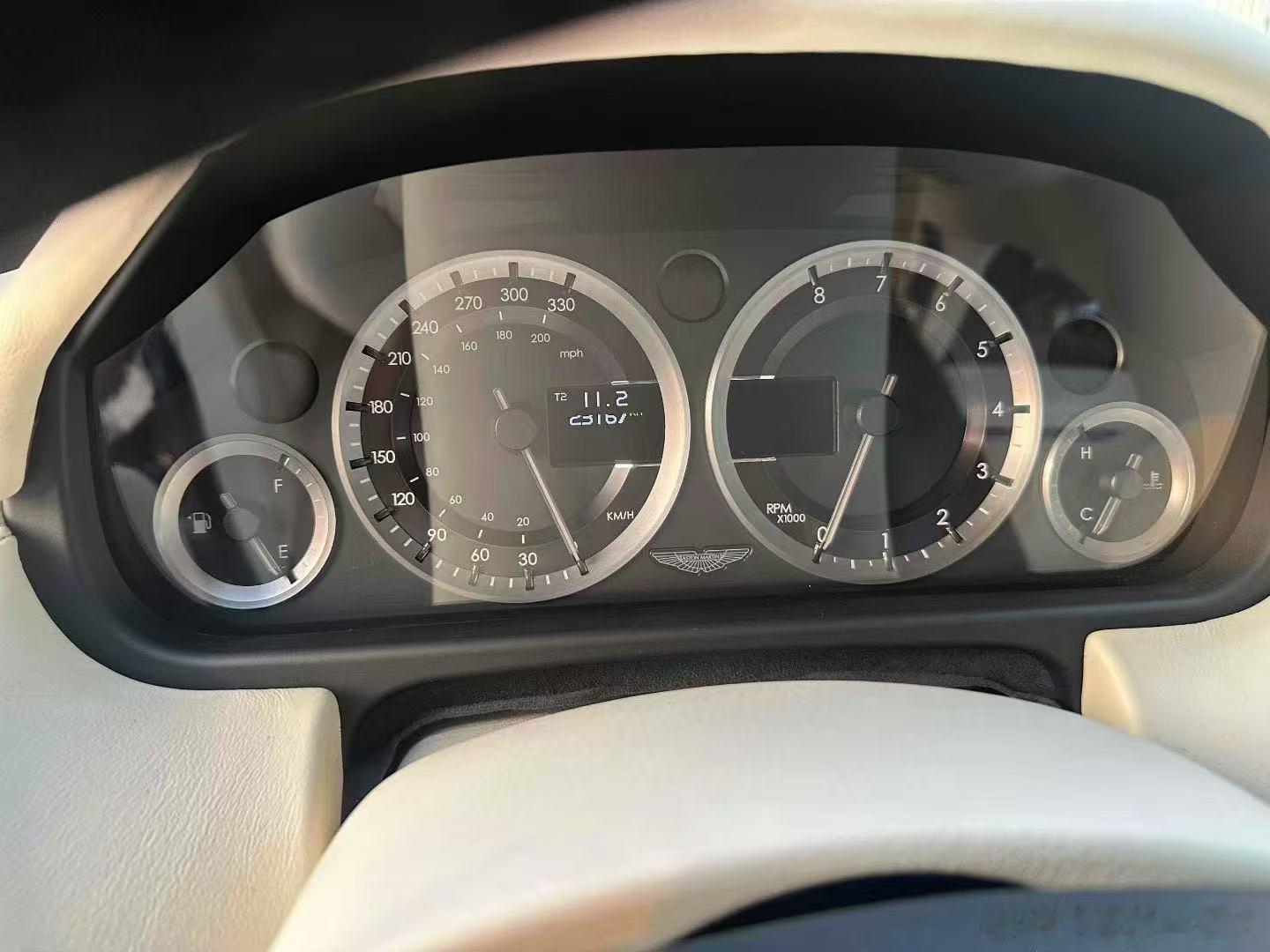 阿斯顿·马丁Rapide，高定版配色内饰，13年上牌，仅行驶2.3万公里