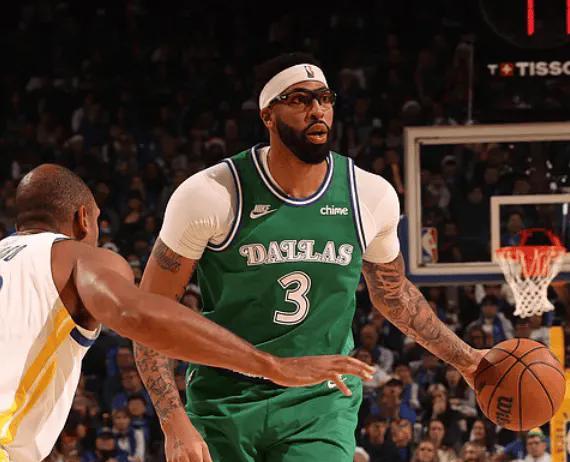 重磅！这是是真的在谈了。Haynes：勇士正考虑交易得到戴维斯，可能要第三方球