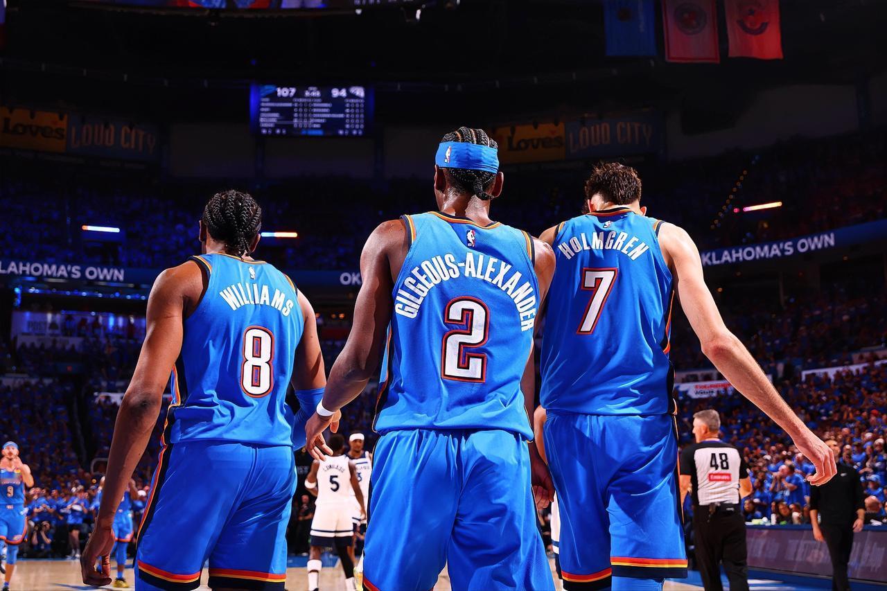 开拓者：这要是81胜1负，球迷在记得雷霆多牛逼的同时，会不会也想着开拓者咋赢的？