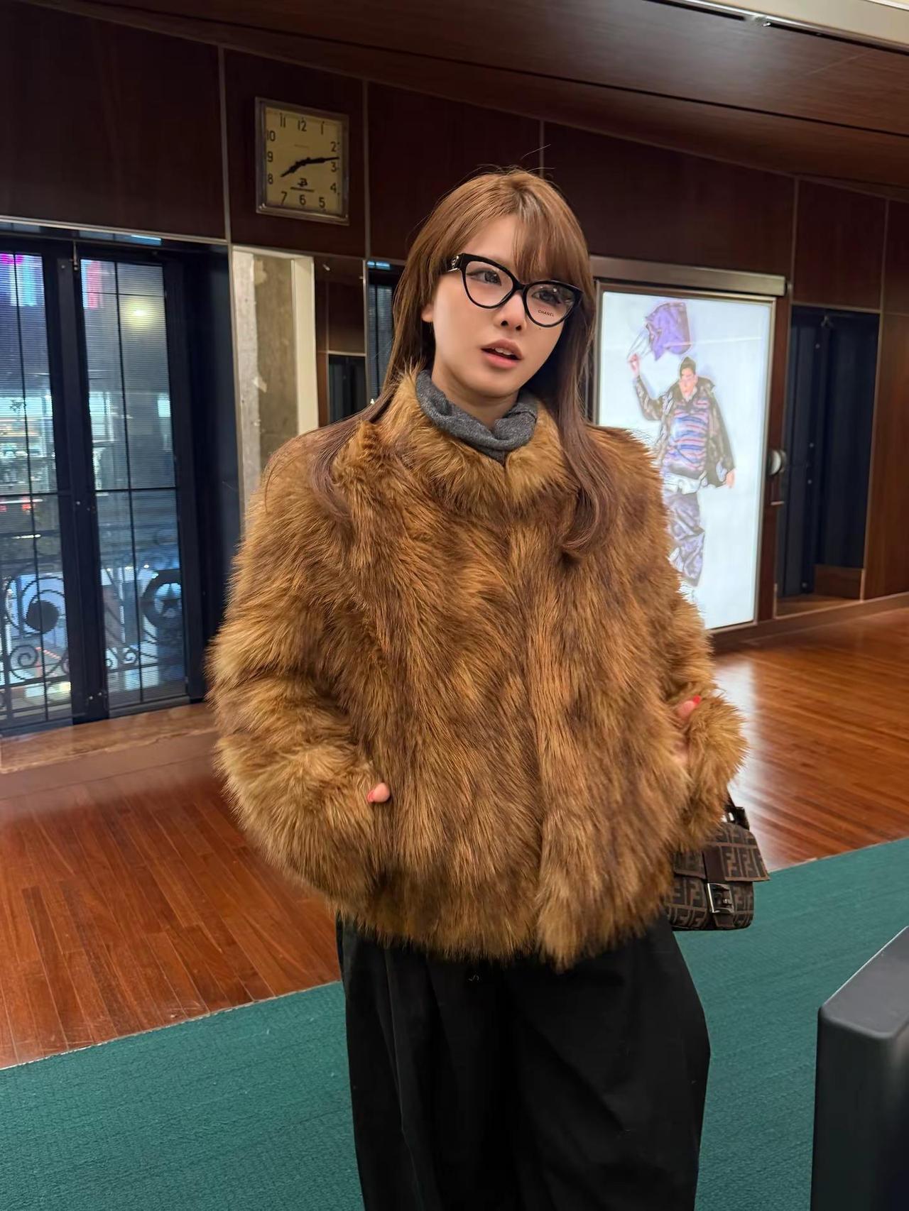 姐你是怎么做到换一套衣服像换了个人似的。第五人格精分潮