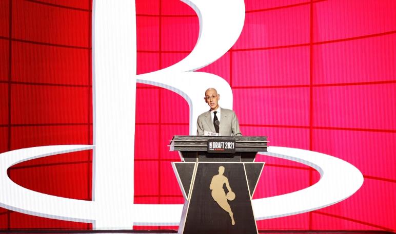 火箭重建神操作！摆烂四年集齐天赋，今得杜兰特直指总冠军！