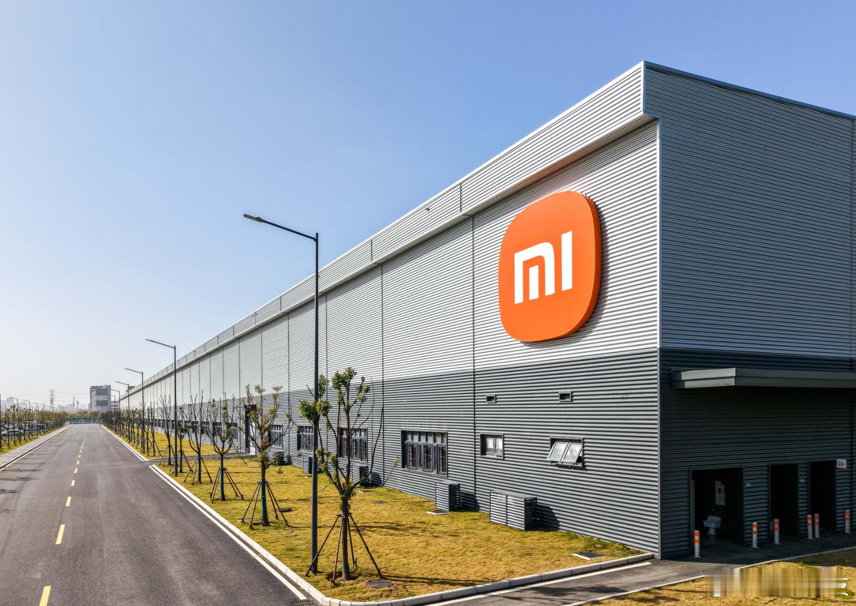 卢伟冰宣布，小米首款自研+自产的中央空调「米家中央空调Pro双风轮」即将发布，产