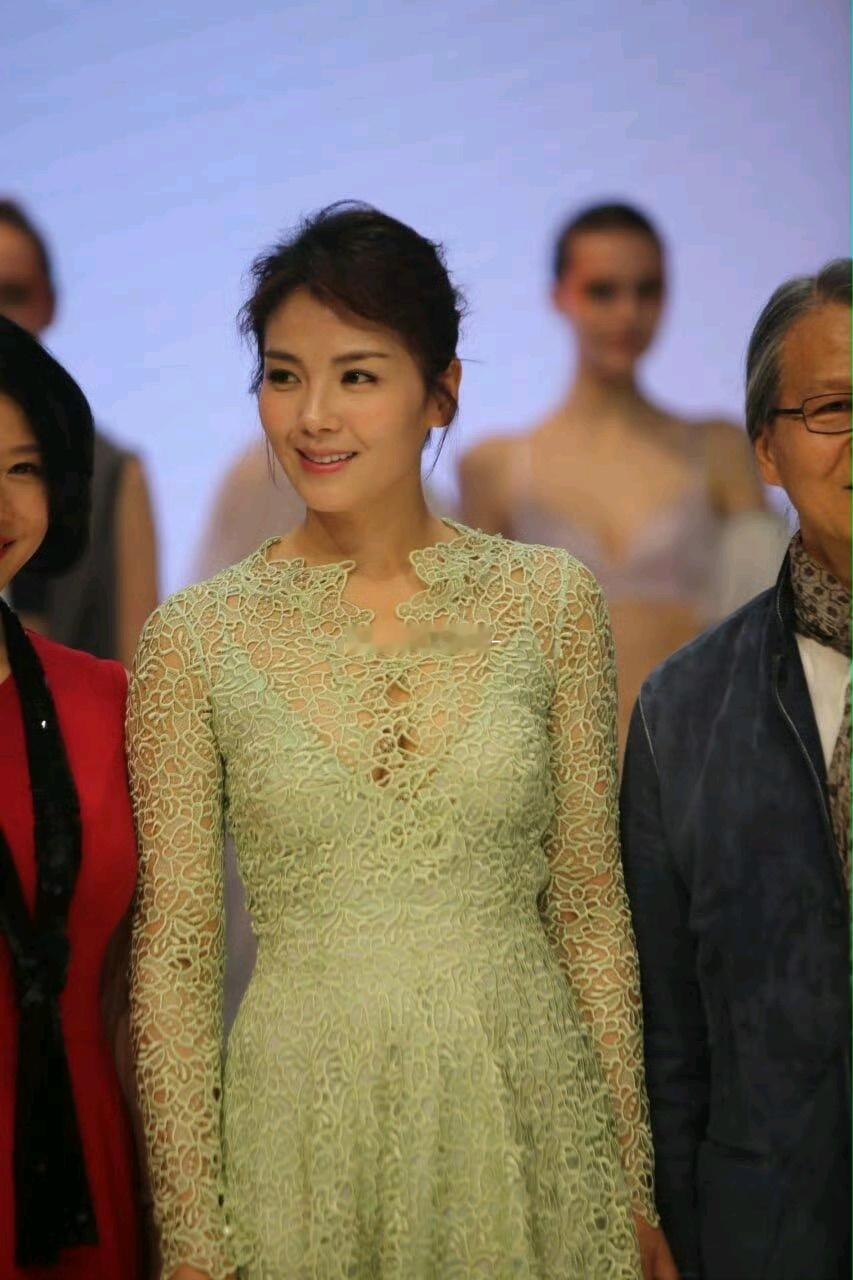 刘涛这是偷偷买了时光机吗？不愧是被妈祖选中的女人