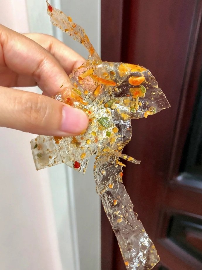 男朋友给我寄的奇怪辣片！！！​​​