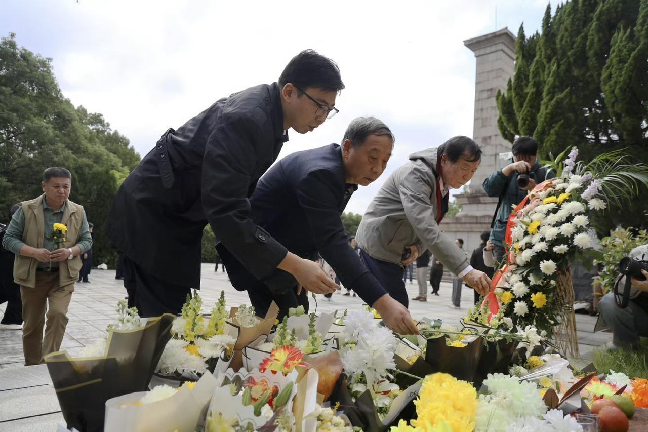 昨天,朱枫、吴石、陈宝仓、聂曦的后代及隐蔽战线先辈后人来到了宁波镇海,参加朱枫诞