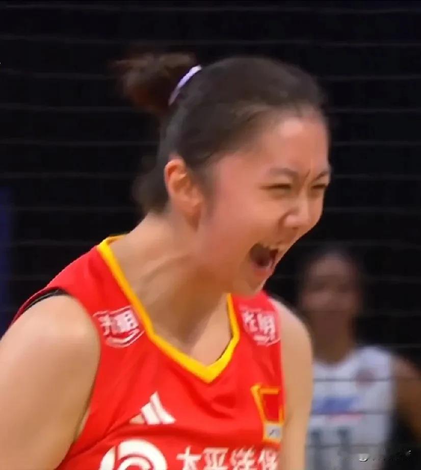 【中国队必须坚持拼发球】中国女排战胜多米尼加，在发球方面的得分不如多米尼加多，