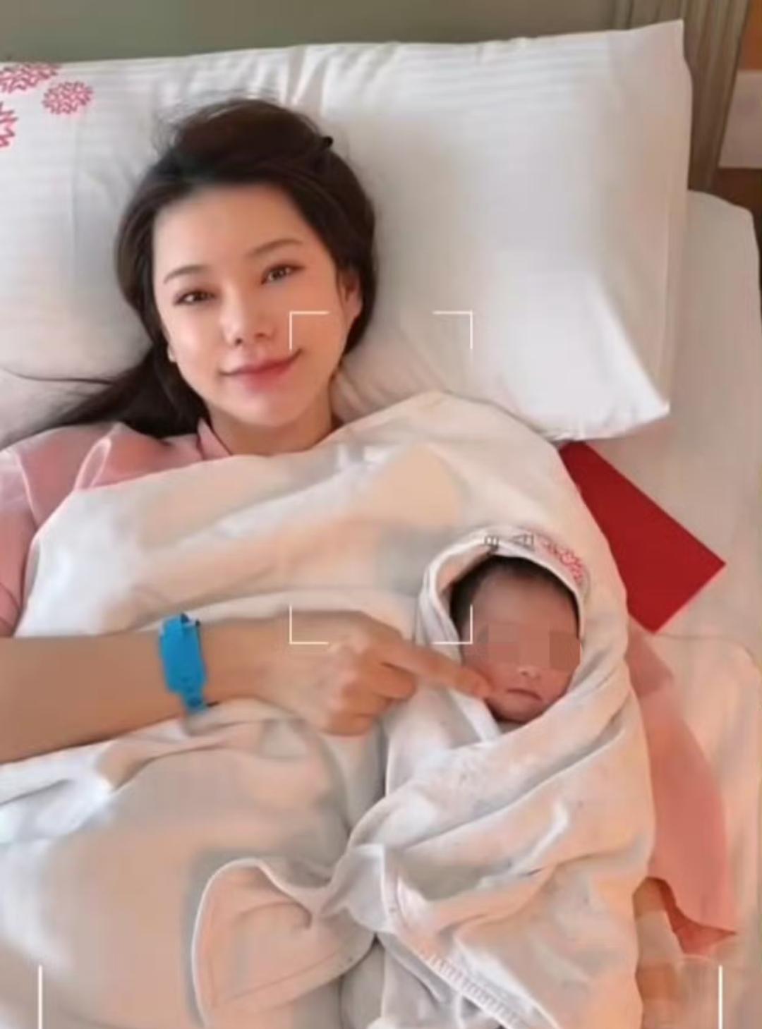 汪小菲这一家人，又有福气了。马筱梅刚顺利生下儿子，消息第一时间由婆婆张兰直播