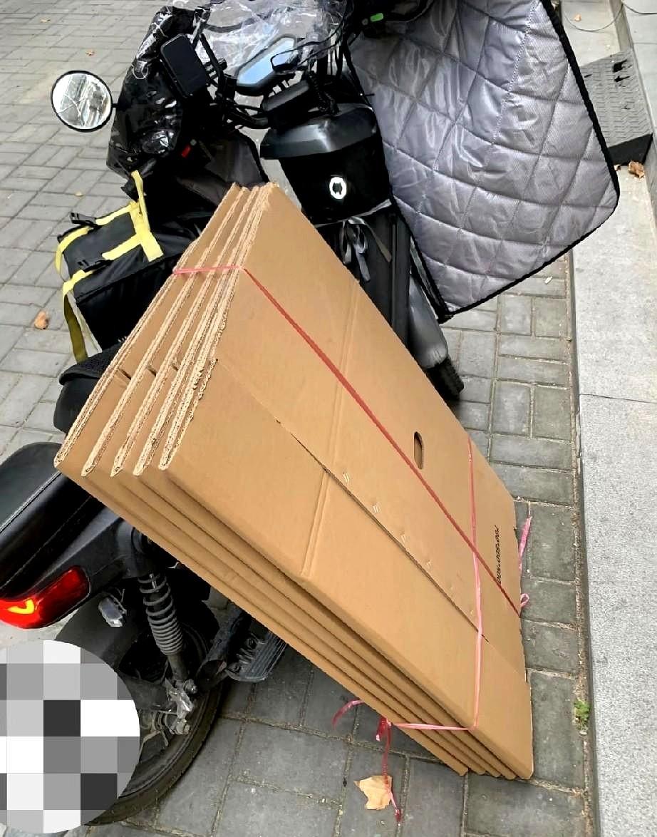 众包抢了个大单，看到货我腿都软了。刷到个返程单：3.75公斤、配送费14.1元