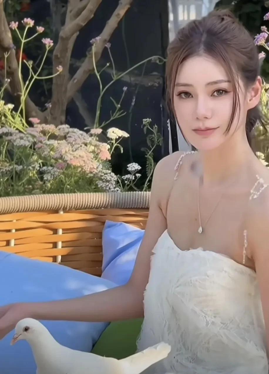 马筱梅嫌玥儿补习费2000贵这个事情，引发了网友热议！马最新回应说，“可不是一
