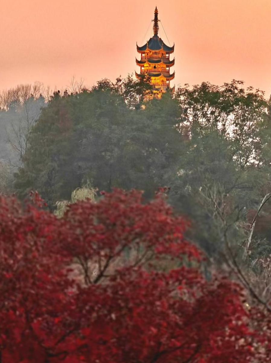 人最难悟透和看破的是什么?说真的，活了这么多年，越琢磨越发现，人这一辈子最