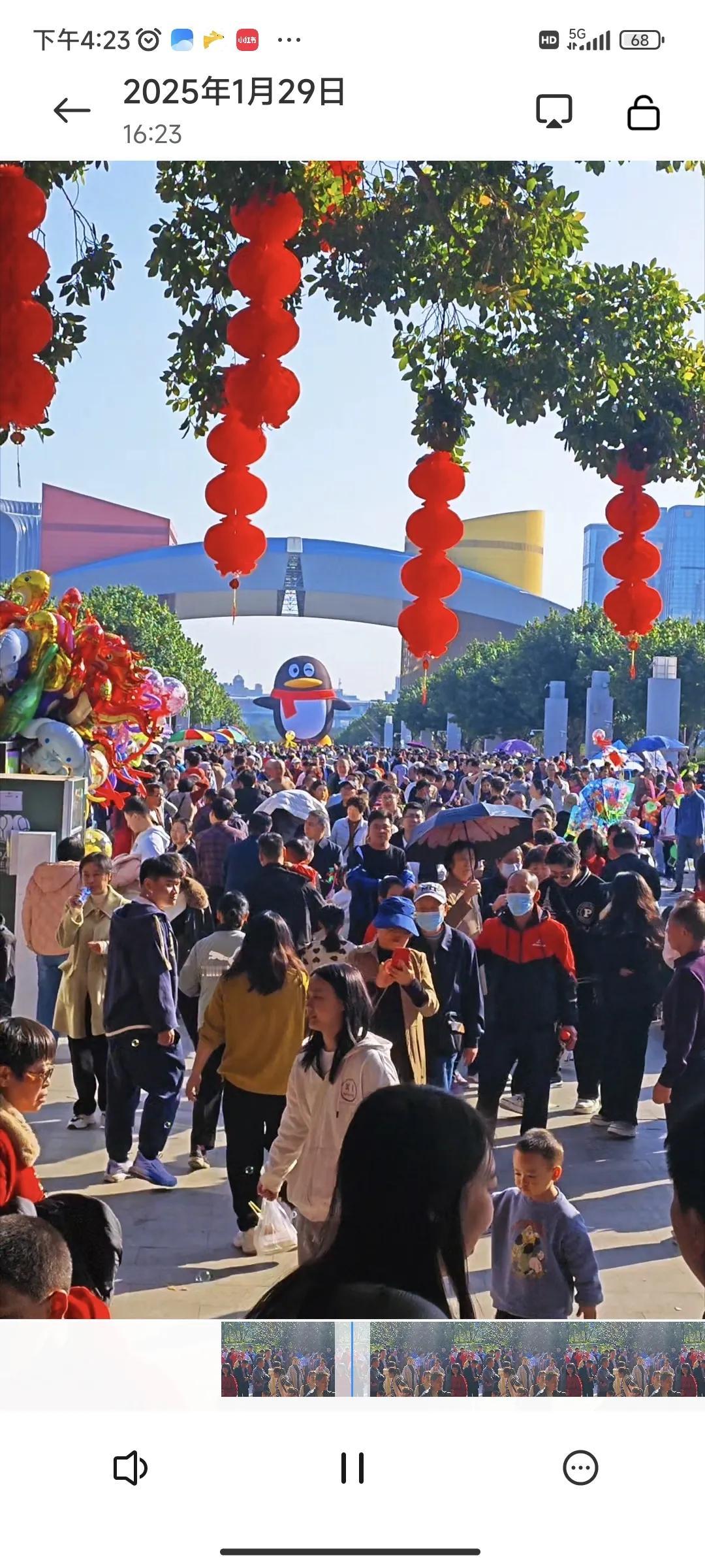 深圳CBD是全国春节最拥挤的CBD吧？大年初一下午3点，就是刚才，深圳CBD这条