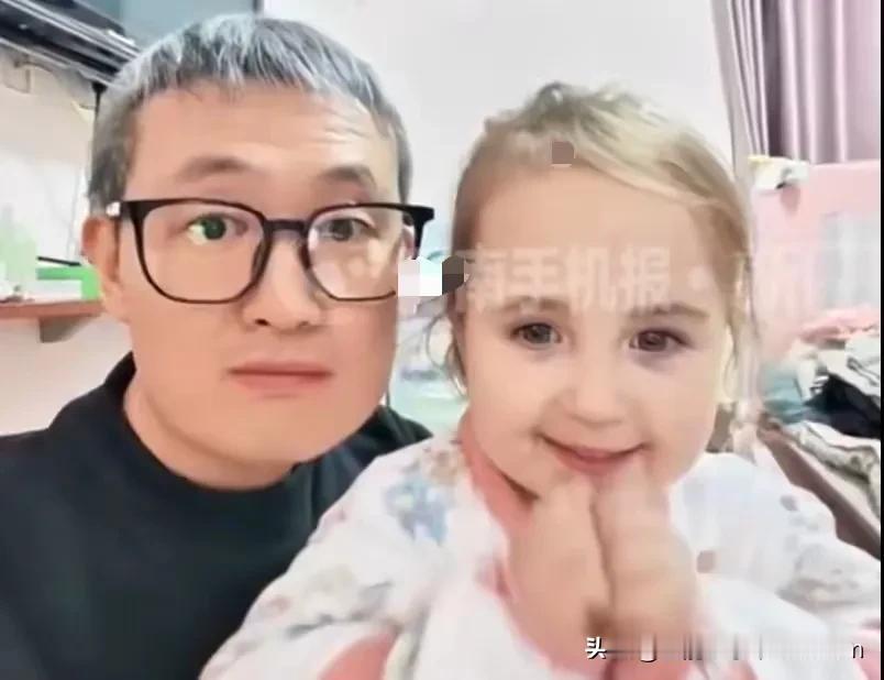 江苏夫妻生金发碧眼宝宝，亲子鉴定99.99%亲生！真相竟是百年基因“盲盒”被打开