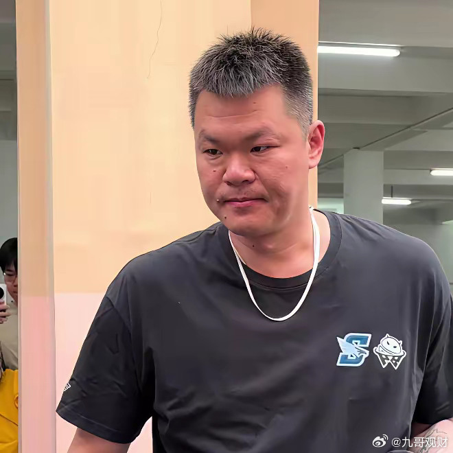 朱芳雨之后，广东宏远新的总经理，以下三人，三选一！一、陈浩峰——概率70％；广东