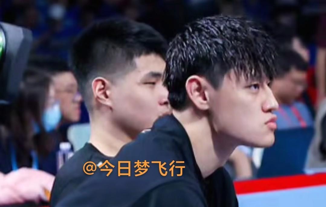 北京队雪上加霜，锋线主将曾凡博赛后紧急前往医院检查！比赛进行到第三节还剩4分