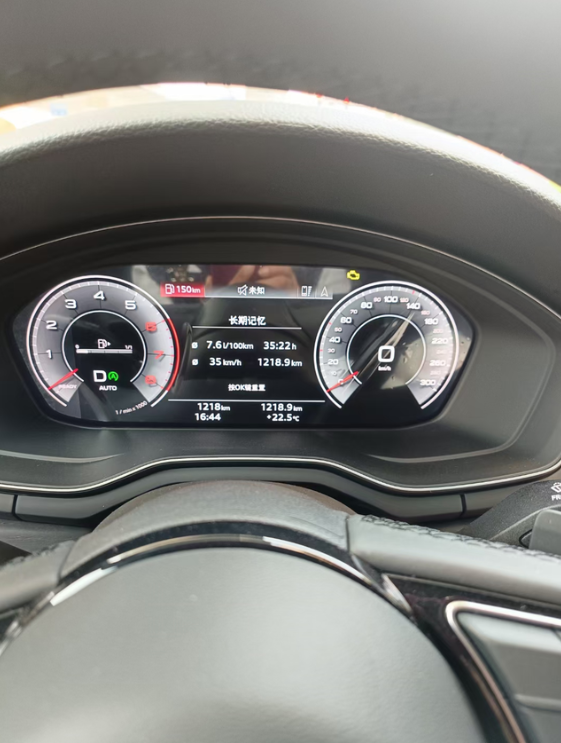 我的a4L买回来20天左右，这个故障灯一直亮，去4S店检查了一次，他们说油泵的问