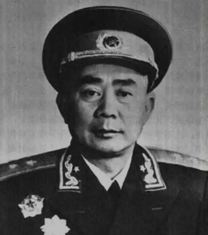 1970年，王自正持枪冲进军区政委的住所，要杀政委，政委连忙呼叫警卫员，谁知，2