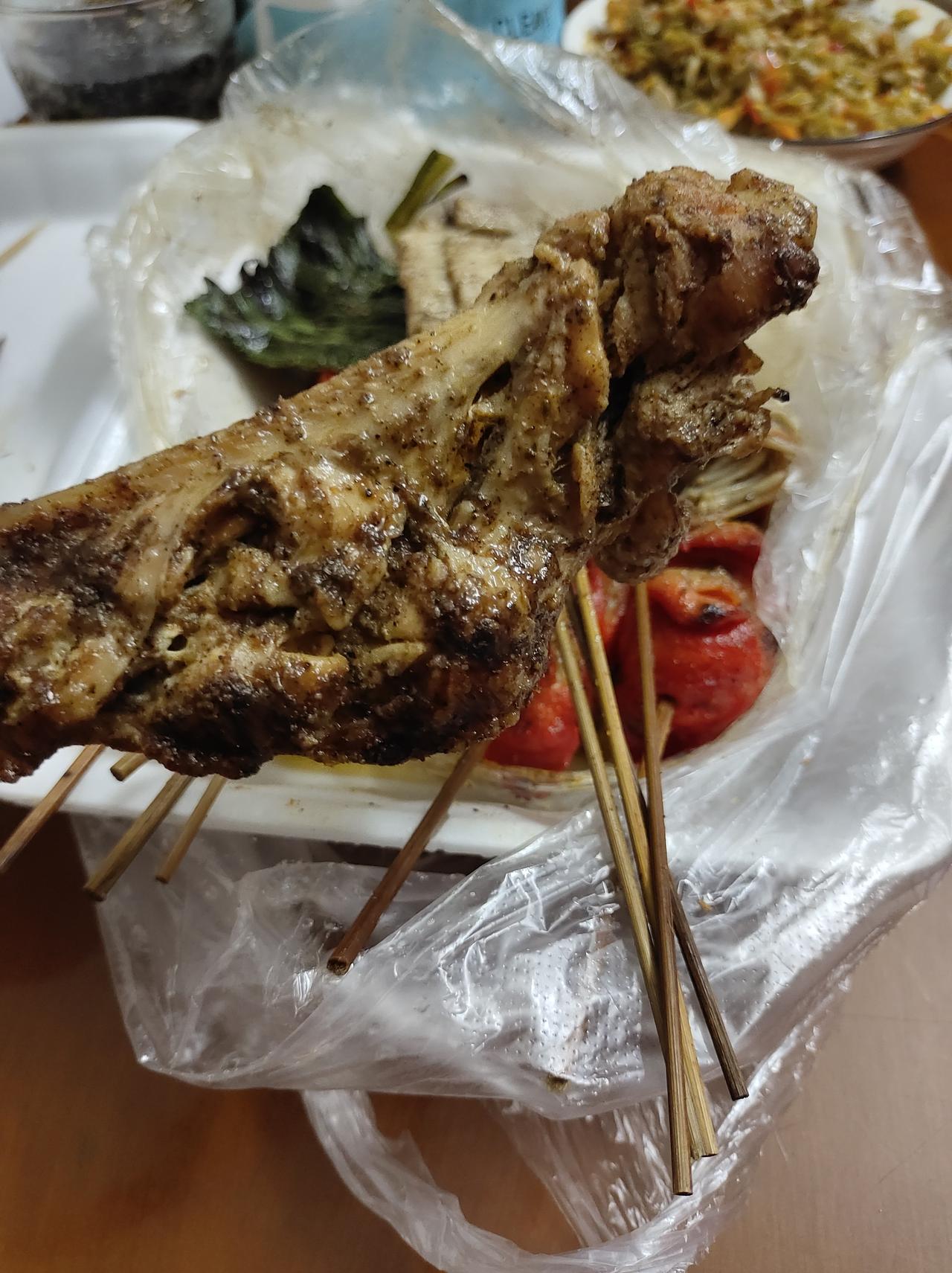 爱一个人，联系少就是不爱吗？我闺蜜的故事戳中了我闺蜜老陈忙起来十天半月不联系