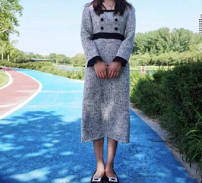 昨天穿这条裙子去参加婚礼被说抢风头