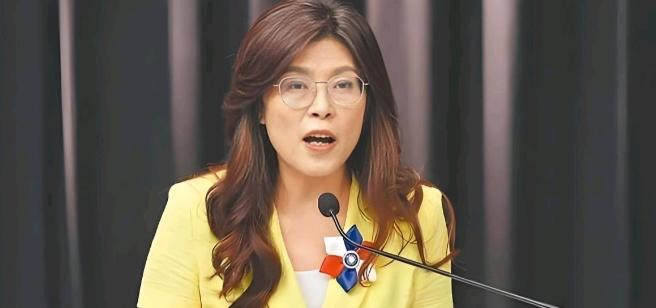 萧旭岑紧急洗白韩郑访美！7月3日，国民党高层萧旭岑针对韩国瑜、郑丽文相继访