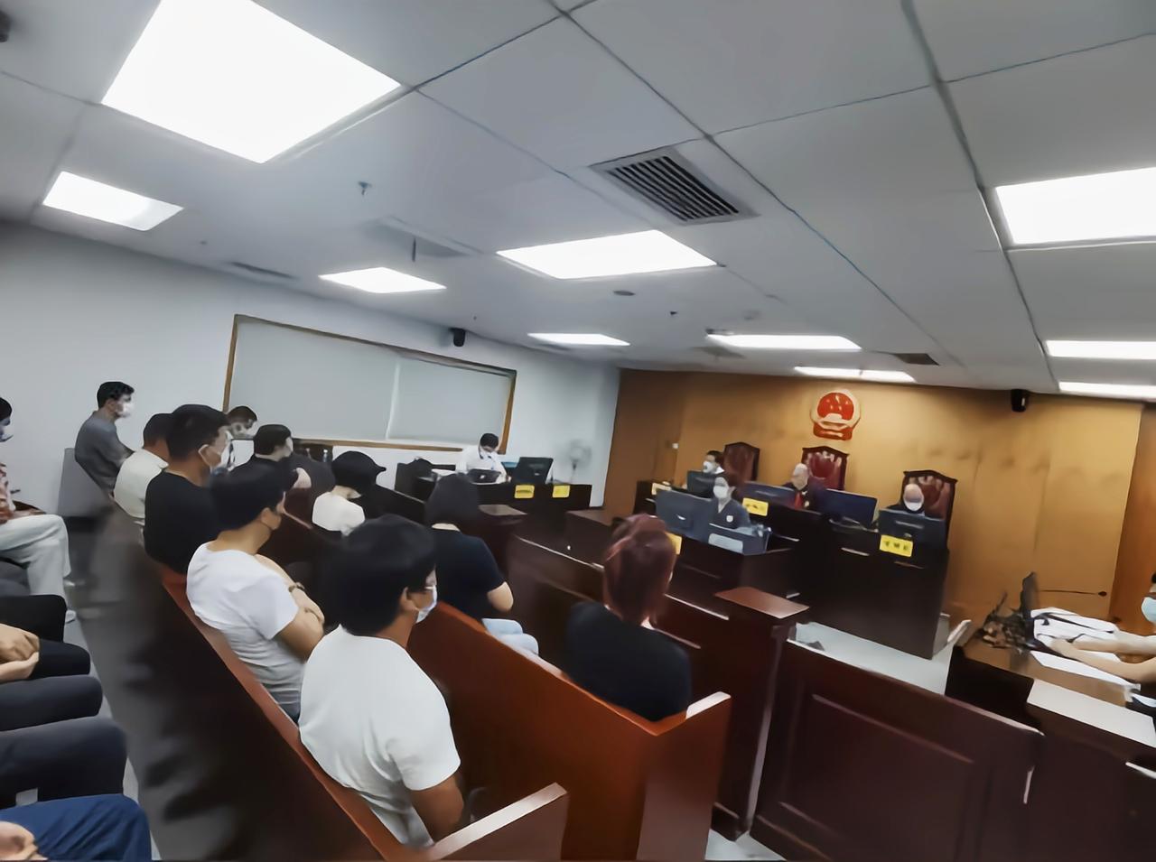 江苏淮安，老人深度昏迷请保姆当天去世后，家属索赔132.7万。法院替保姆申冤的同