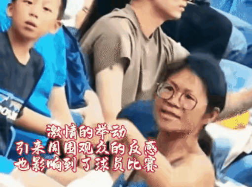 护照姐这下哭了吧！她瑞典的老公直接把他们的合影照片删了，直接与她划清界限！怪不得