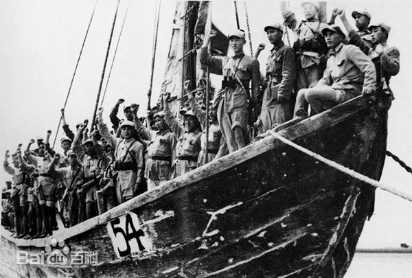 1950年，解放海南岛前，韩先楚看到登岛名单上很多都是副职时，顿时气坏了：“都不