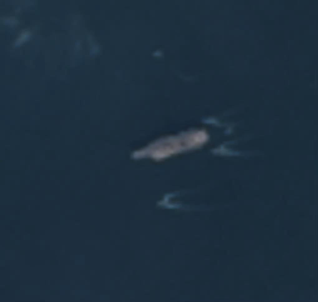 003福建舰抵达北方某军港[墨镜]双航母同框！PS：湾湾之前臆测的福建舰