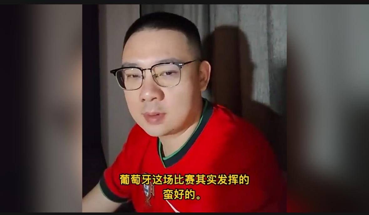 C罗头号粉丝反水，怒批C罗：全场比赛他最差，一定要首发，还要踢满全场，太自私了