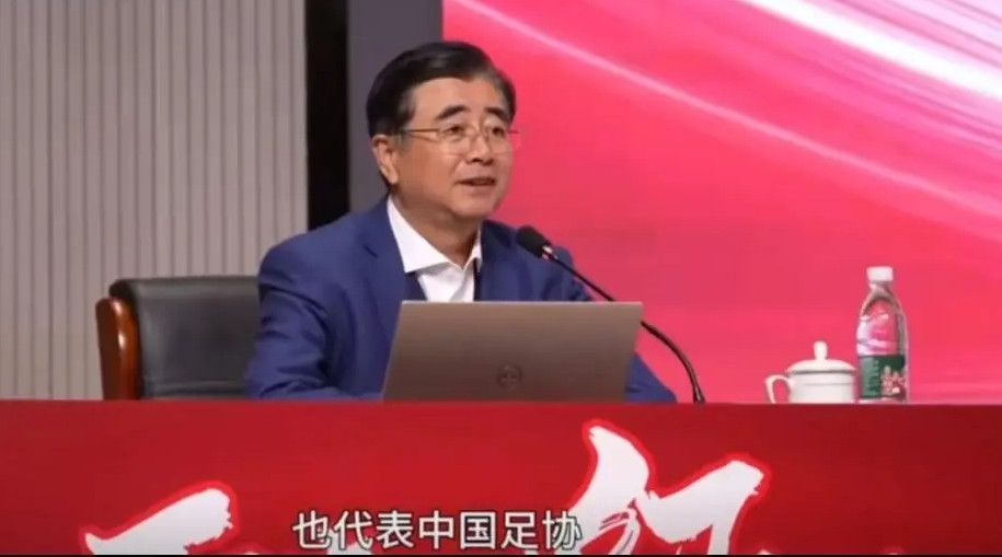 宋凯掌舵两年，中国足球三大耻辱纪录全崩盘！世预赛+亚洲杯+联赛排名集体跌入历史冰点