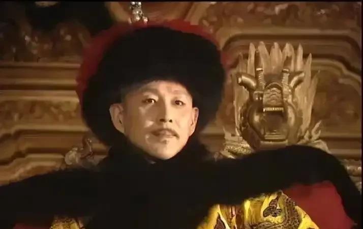 康熙，真是薄情寡义！说老大是“权利熏心的蠢猪”，老二“生而克母”，老四“喜怒不定