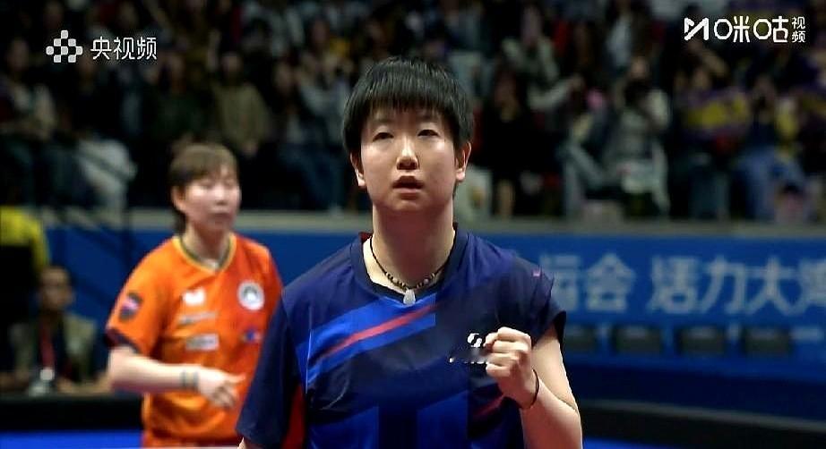 比赛刚结束，谁赢了？其实是王曼昱以4-0横扫孙颖莎夺得金牌，但更令人感慨的是