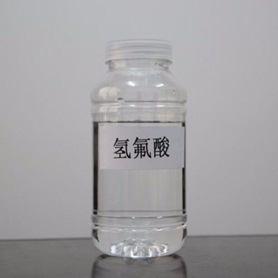 江西景德镇，女子迟迟要不回欠款，她想给欠债人一点颜色瞧瞧，就花10块钱在五金店买
