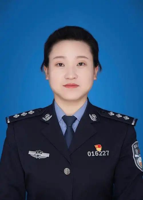 巾帼不负韶华初心守护平安——致敬全国"最美退役军人"王琼王琼，女，汉族，