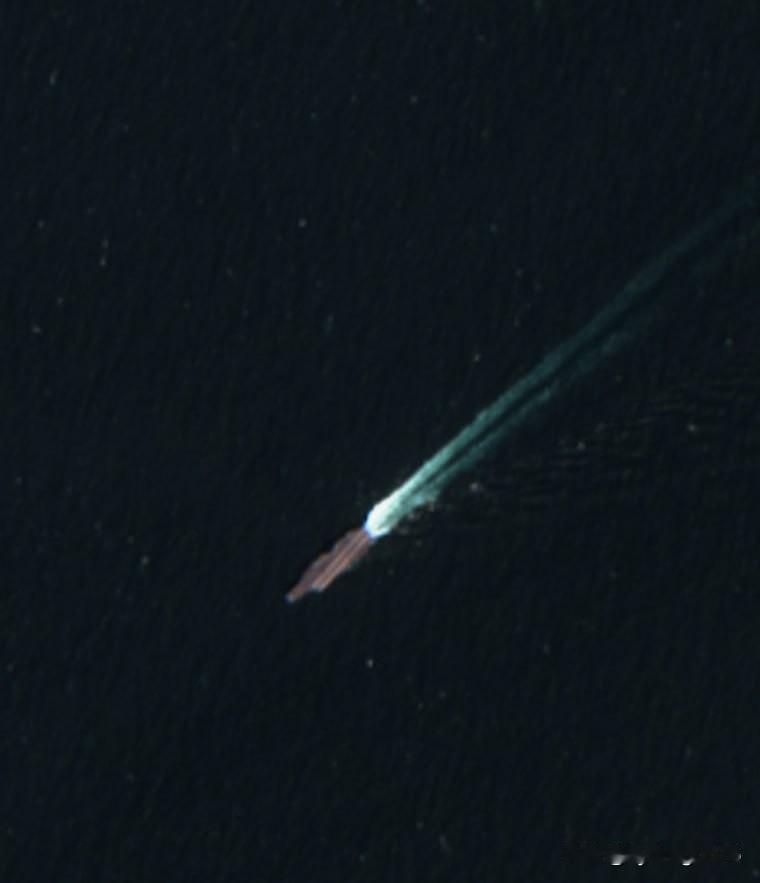 🇨🇳战斗协同：福建号航母首次参加联合演习据报道，PLA海军“福建”号和“