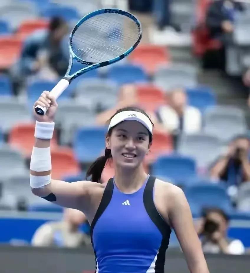 WTA500柏林站女单八强已出3席！王欣瑜晚间10点对阵高芙。从昨天的比赛上来