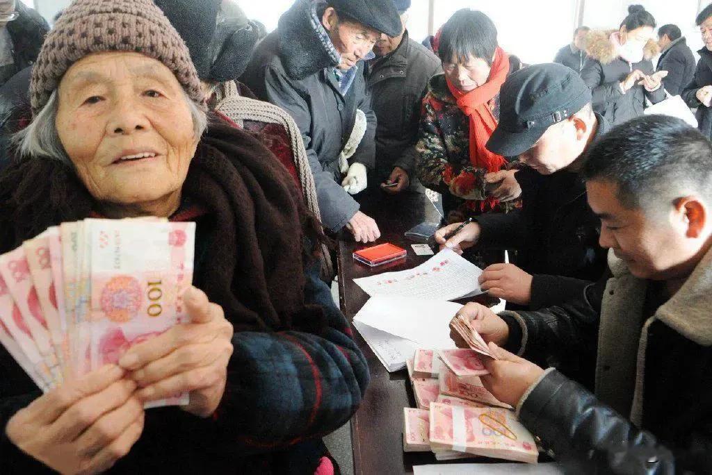 2026年养老金发放制度变更，没有大肆宣传一定不是利好！根据人社局公布的十五五国