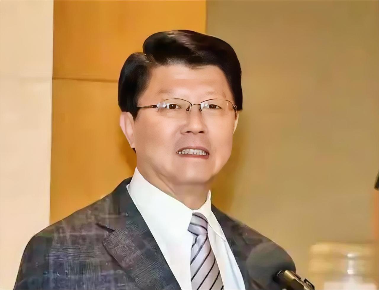 *国民党立委谢龙介6月26日在节目中透露一个特别好笑的消息！那就是民进党当局吹嘘